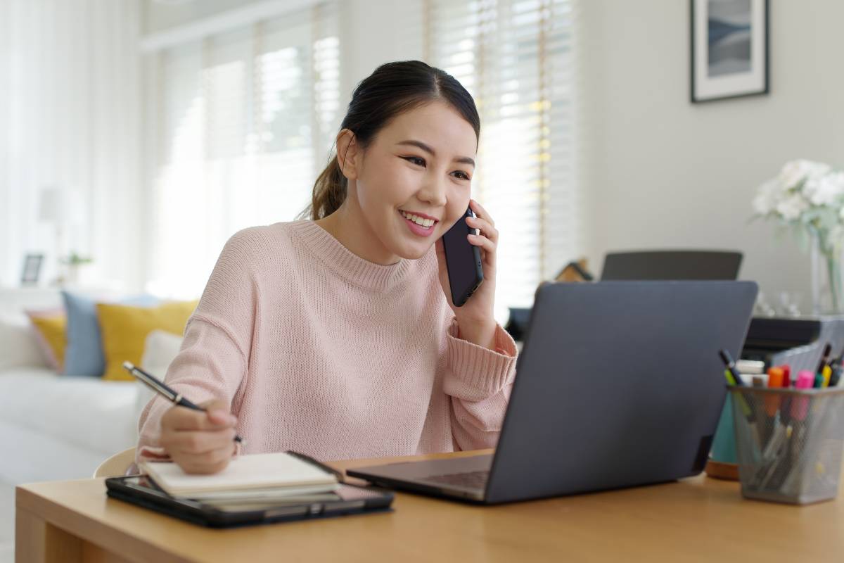 A nurse learns how to find online nursing jobs easily with these steps outlined in this article.