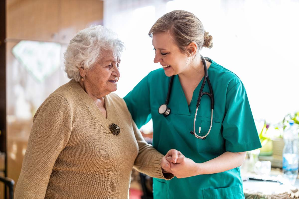 A nurse works the job they got with their GNA resume.