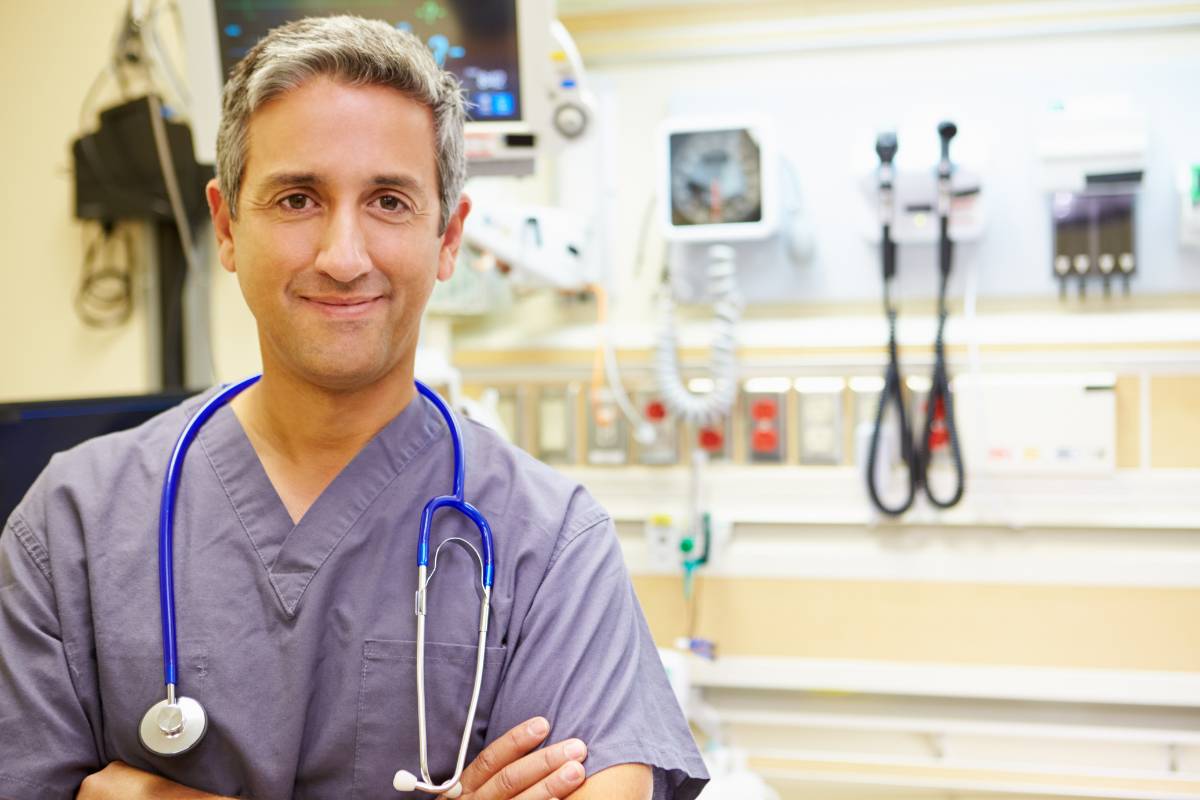An ER nurse prepares for his shift.