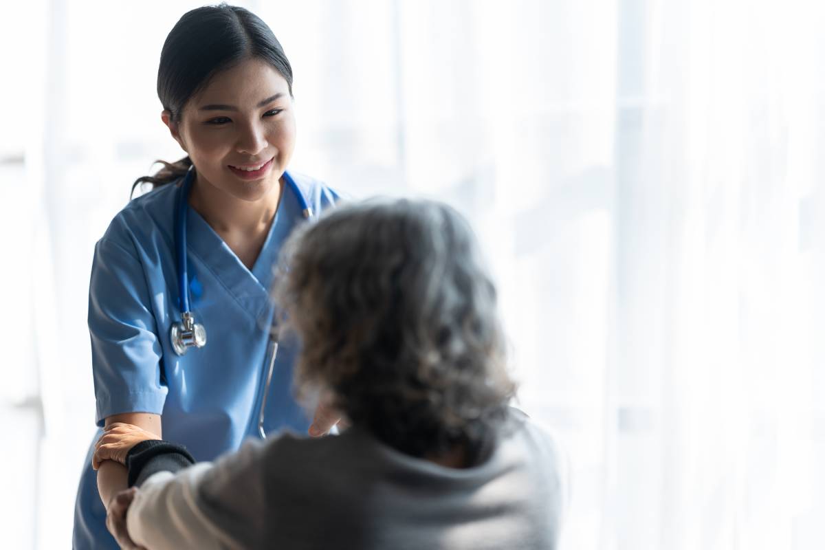 A nursing professional demonstrates fidelity in nursing by following through on her commitments to a patient.