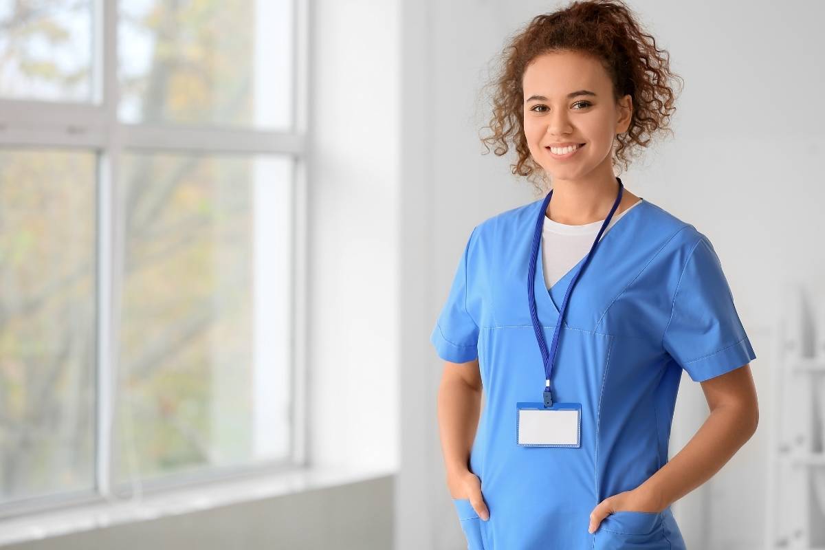 A nurse uses her LNA cover letter to get a job.