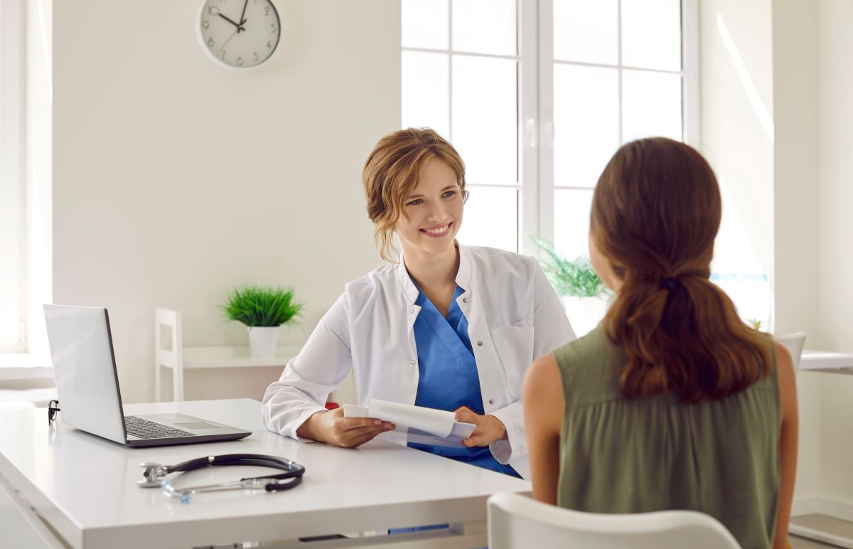 An LVN candidate being interviewed by a nurse manager.