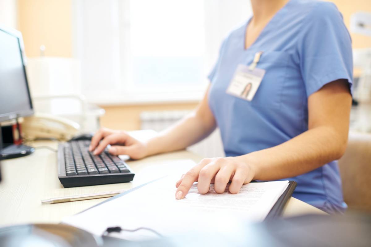 A nurse writes their nurse midwife resume.