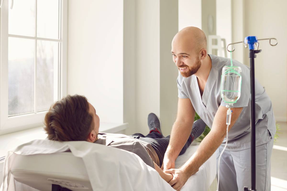 A nurse uses skills mentioned in his oncology nurse cover letter.