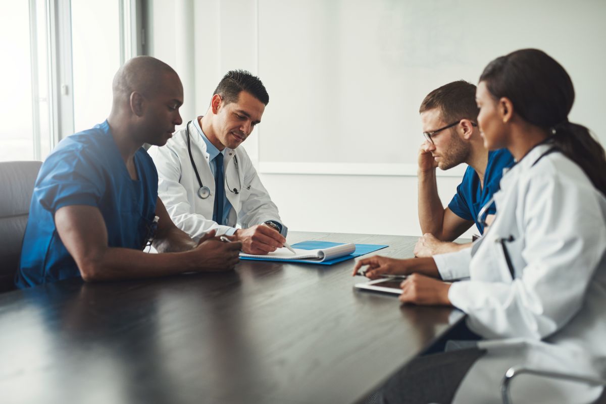 Nurses and physicians sit down together for a Schwartz round.