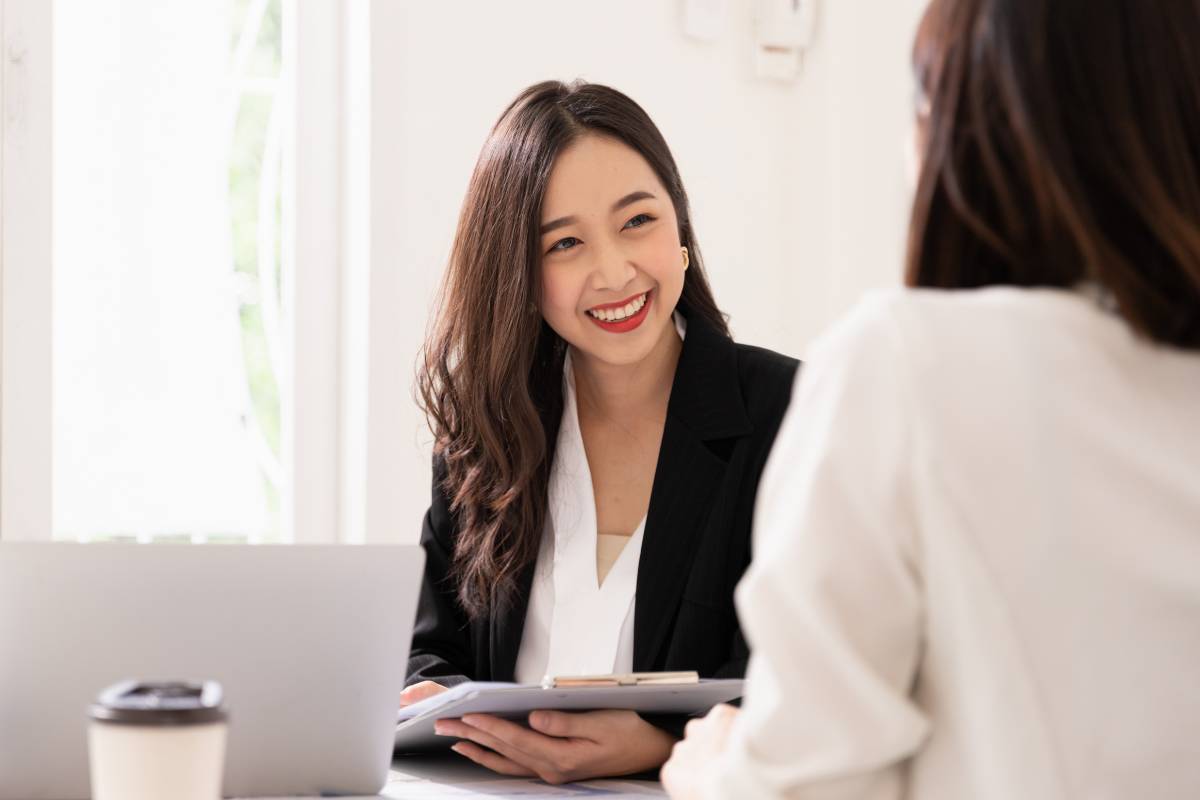 A hiring manager asks a question about strength and weakness as a nurse.